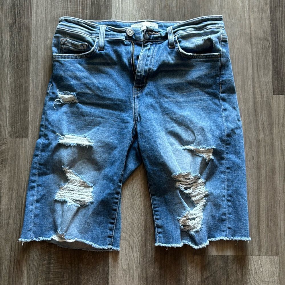 Size 27 Flying Monkey bermudas